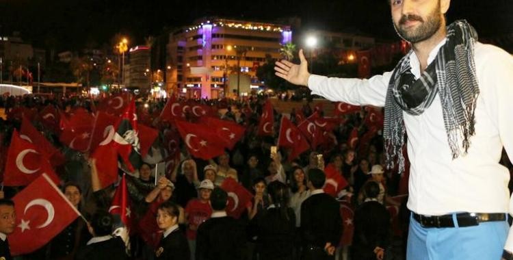 Fuat İNAN'ın Atatürk İçin Yaptığı Şarkılar